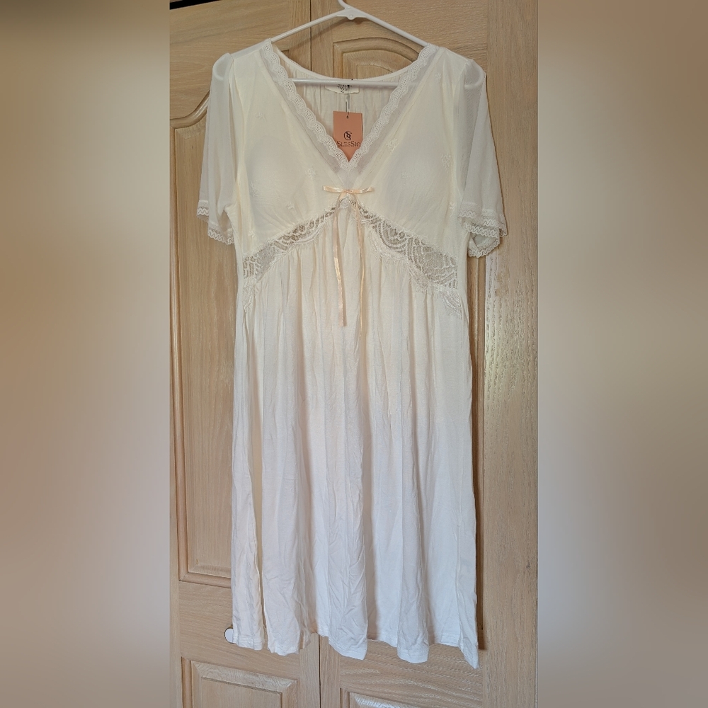 Slessic Vintage Deep V Bow Mesh Short-Sleeved Nightgown